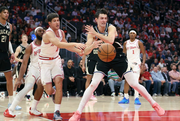 开云体育官方网站-4连胜来到第5,火箭队有4个变化,一人可以重用,一招也能玩转|谢泼德|雄鹿|乌度卡|密尔沃基雄鹿队|休斯敦火箭队_新浪体育_新浪新闻